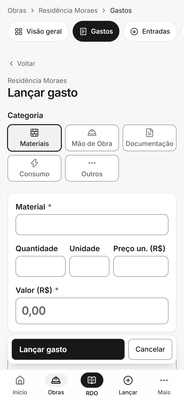 Formulário de lançar gasto no celular, com as categorias Materiais, Mão de Obra, Documentação, Consumo e Outros